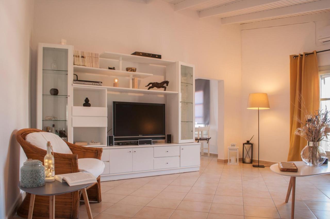 Adorable Country House With Sea & Church View! Kokkini Hani 외부 사진